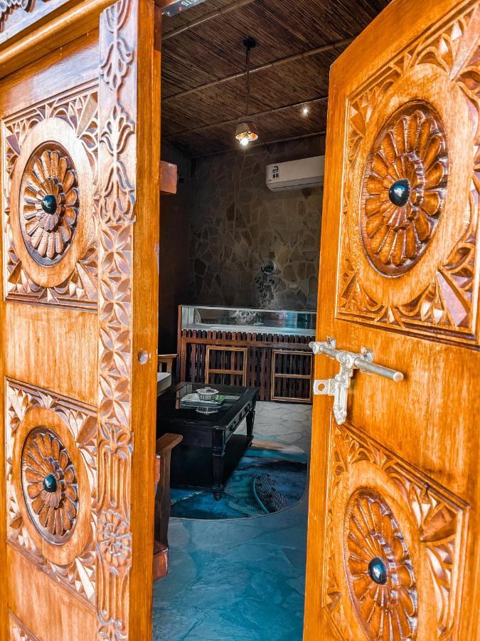 Alaqur View Inn نزل واجهة العقر นิซวา ภายนอก รูปภาพ