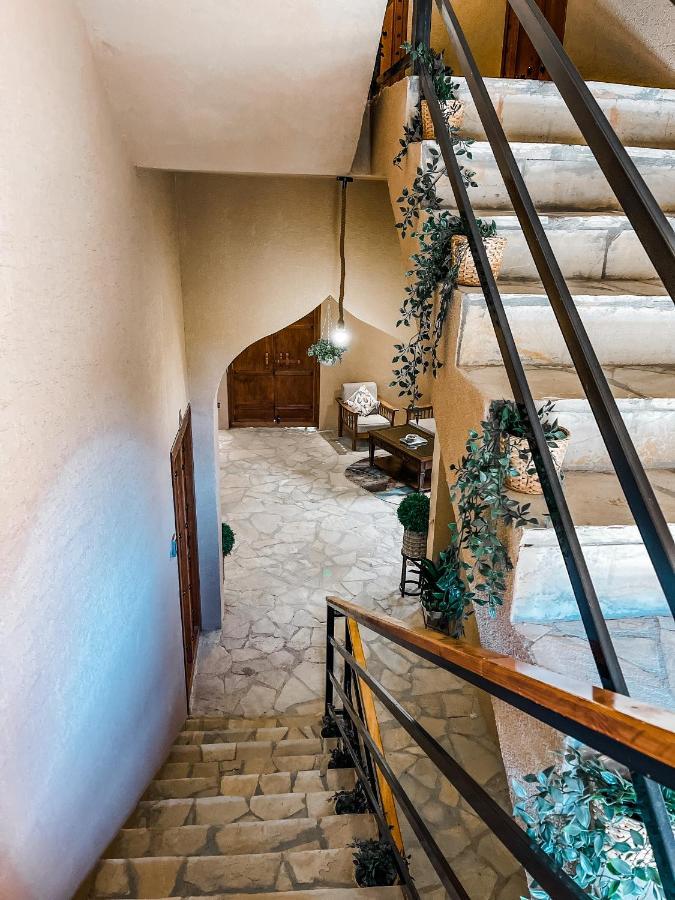 Alaqur View Inn نزل واجهة العقر นิซวา ภายนอก รูปภาพ