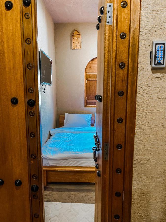 Alaqur View Inn نزل واجهة العقر นิซวา ภายนอก รูปภาพ