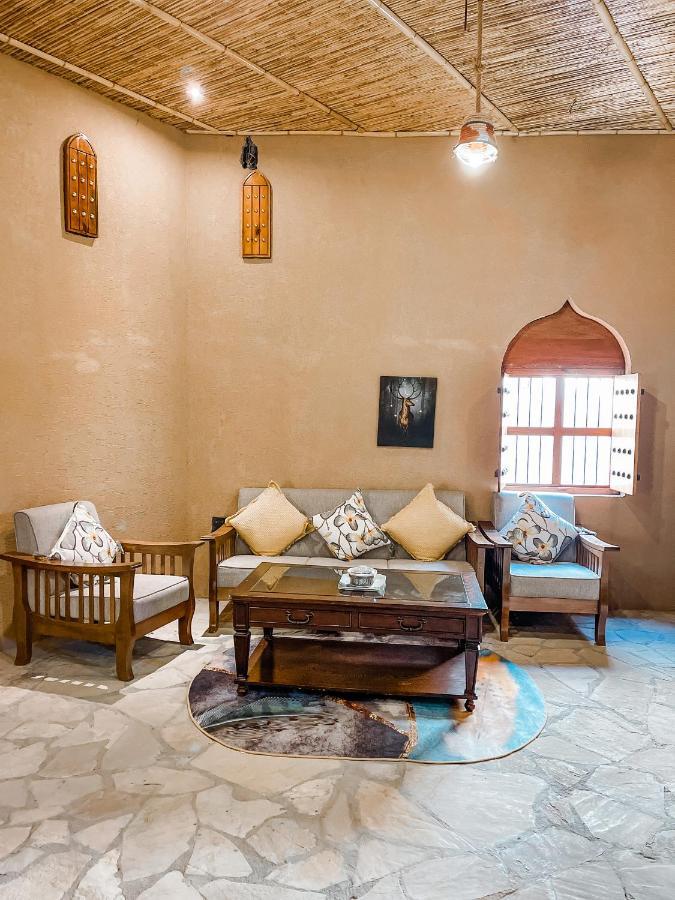Alaqur View Inn نزل واجهة العقر นิซวา ภายนอก รูปภาพ