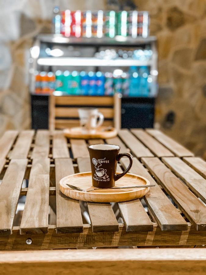 Alaqur View Inn نزل واجهة العقر นิซวา ภายนอก รูปภาพ