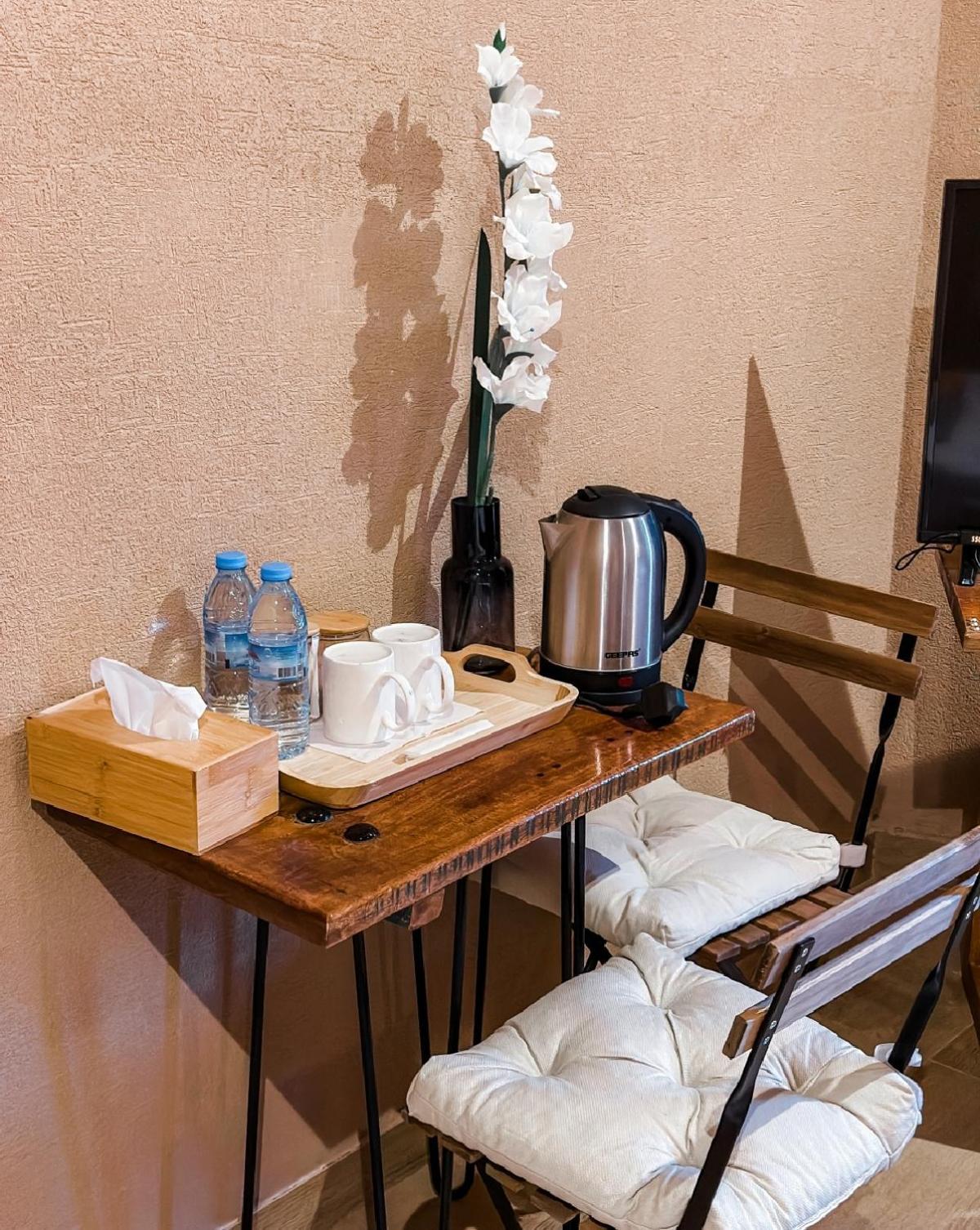 Alaqur View Inn نزل واجهة العقر นิซวา ภายนอก รูปภาพ